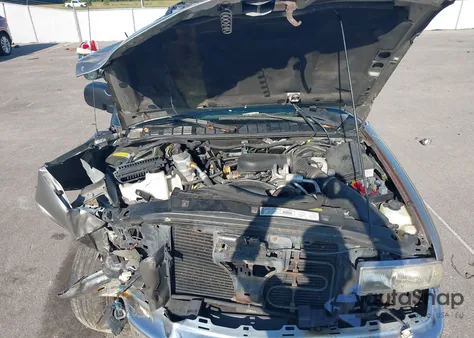 2000 Chevrolet Blazer Ls from USA, damaged, VIN 1GNDT13W3Y2134426